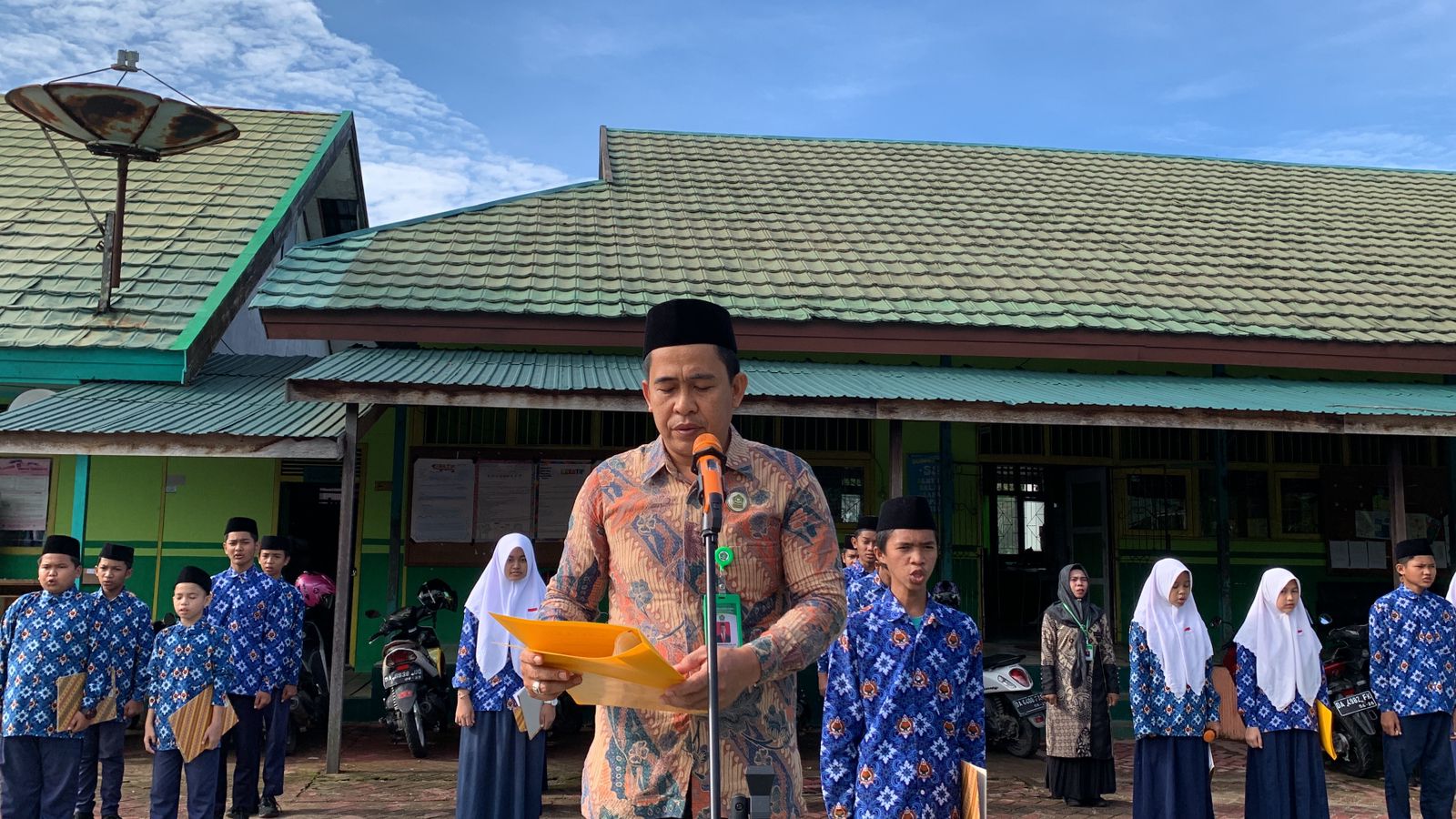 Upacara Hari Pahlawan