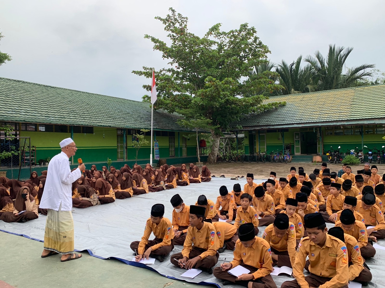 MTsN 4 HSU Laksanakan Tausiyah Pertama di Bulan Januari