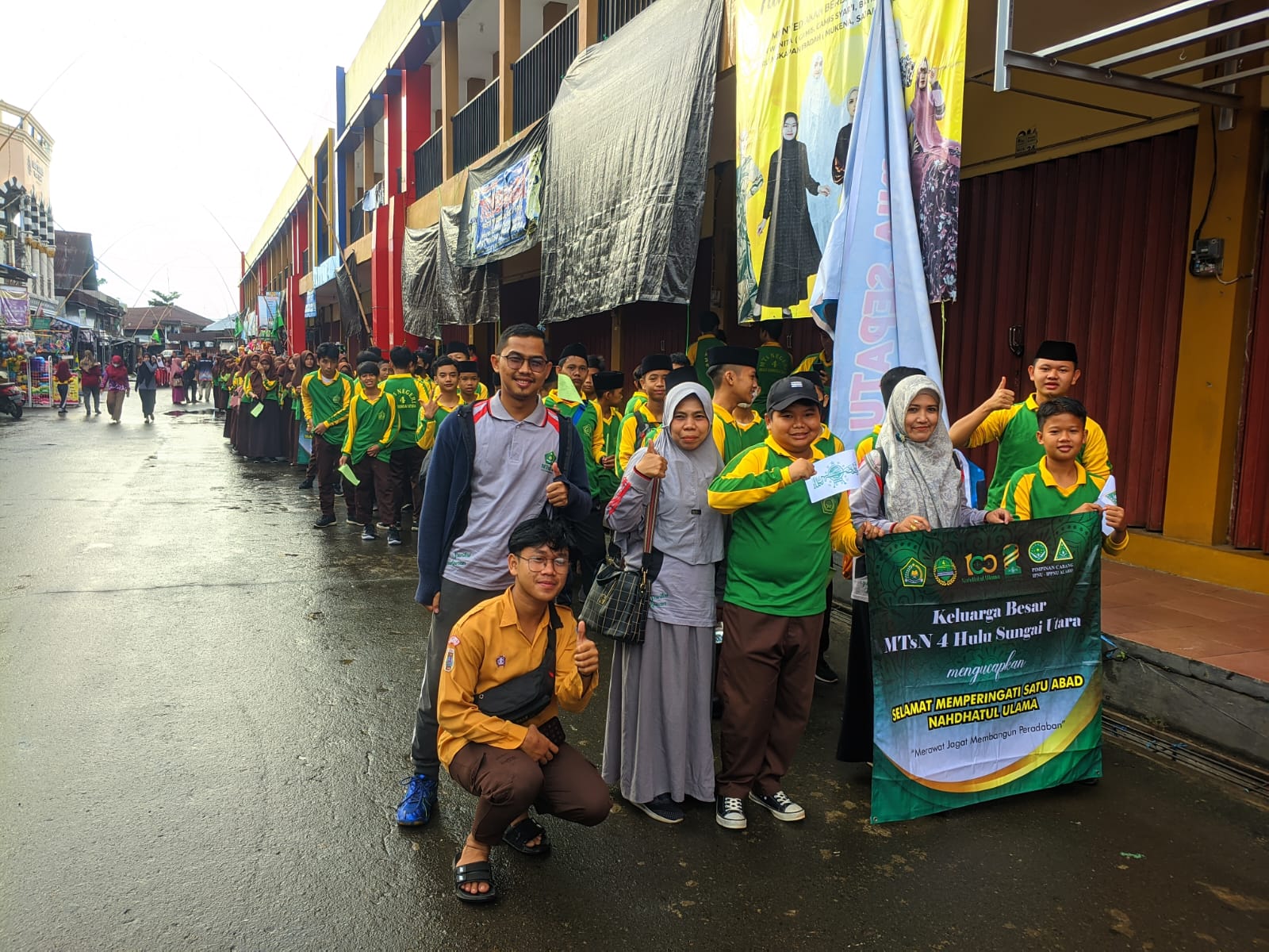MTsN 4 HSU Meriahkan Harlah NU yang ke-100 Tahun