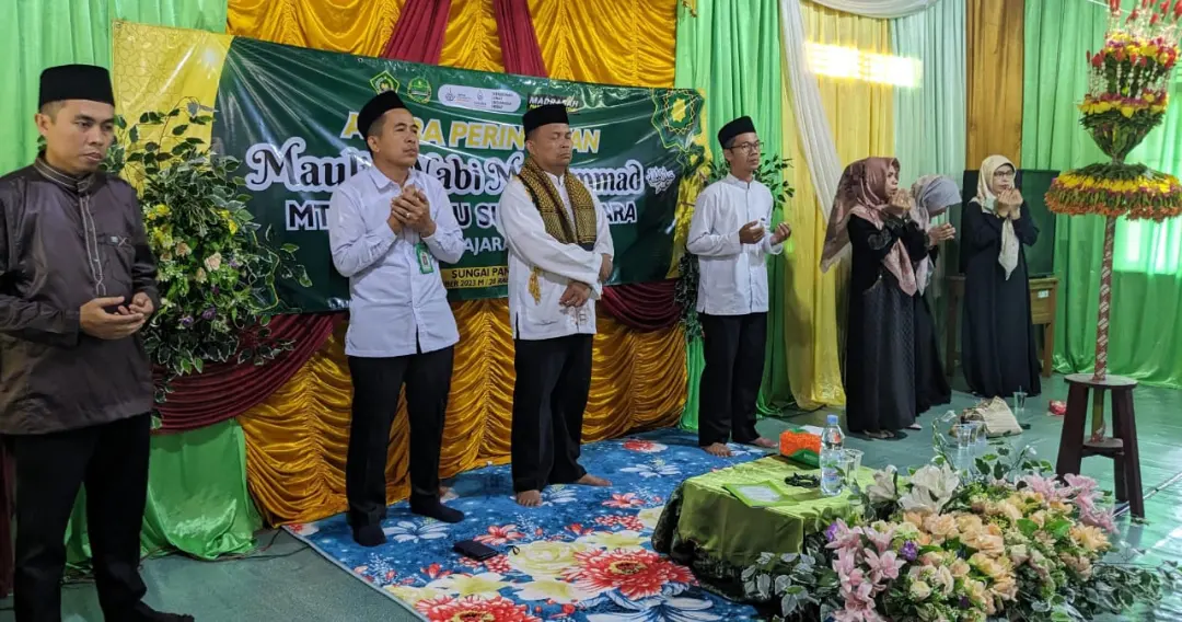 MTsN 4 Hulu Sungai Utara Peringati Maulid Nabi Muhammad SAW 1445 Hijriah