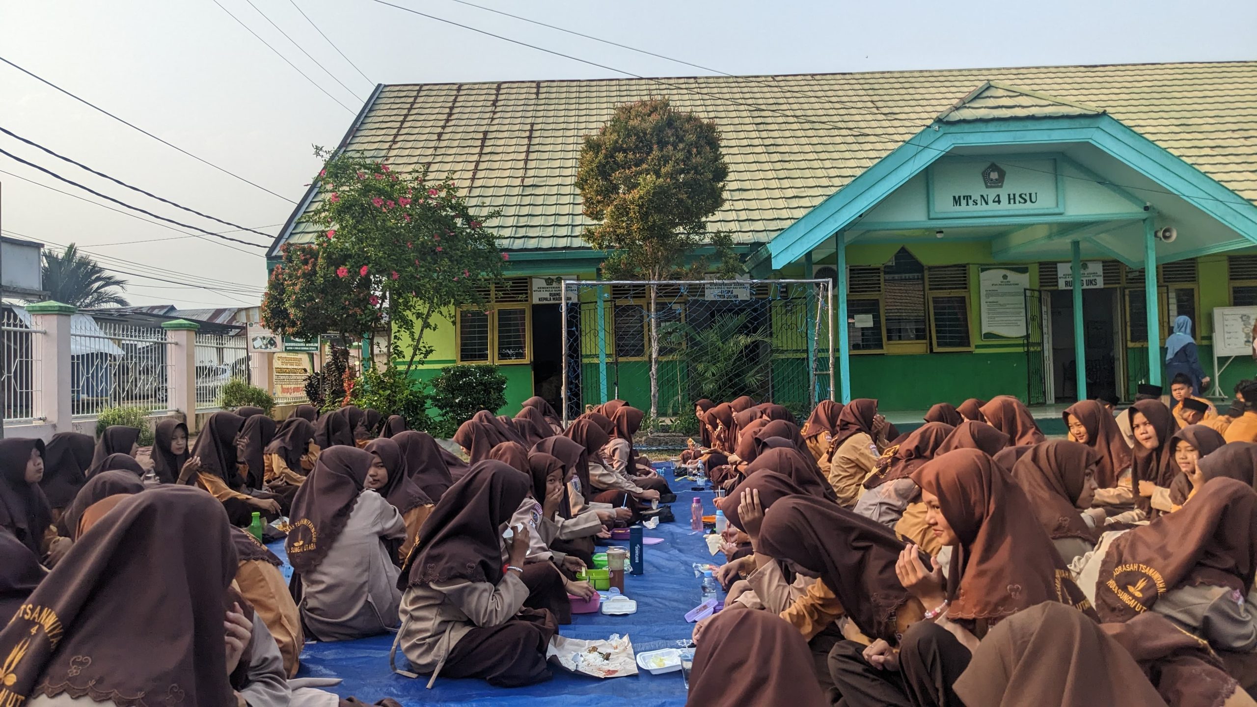 Tingkatan Gizi dan Kesehatan Siswa, MTsN 4 Hulu Sungai Utara Gelar Sarapan Pagi Bersama